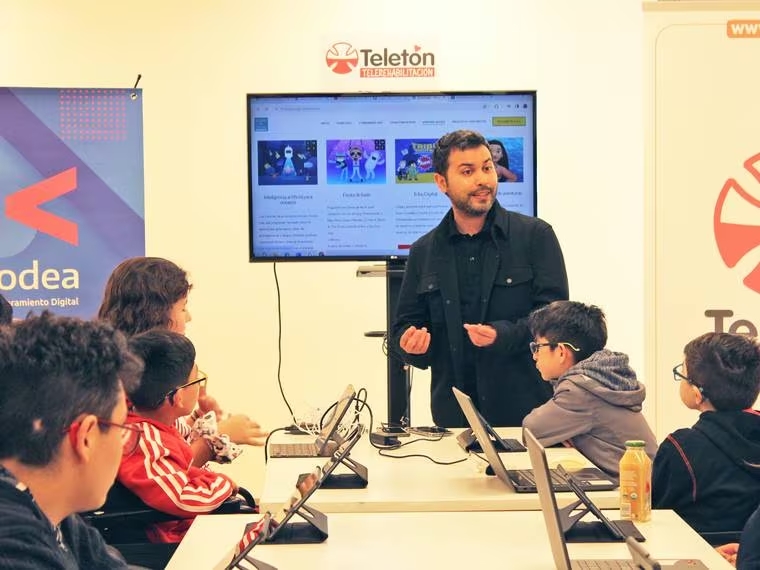 Hora del Código en la Teletón